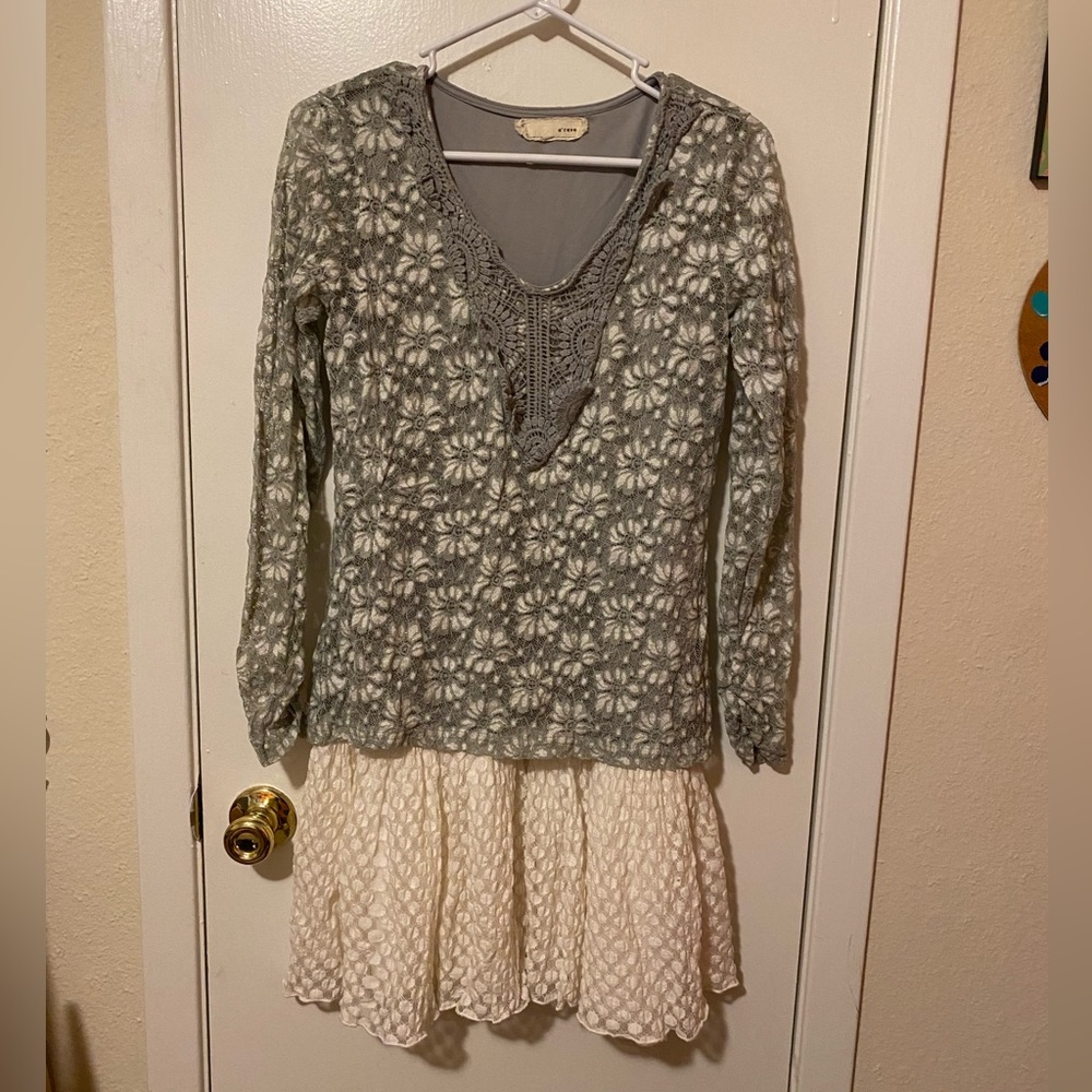 A’reve Floral Lace Dress - Grey & White - Small, Lined